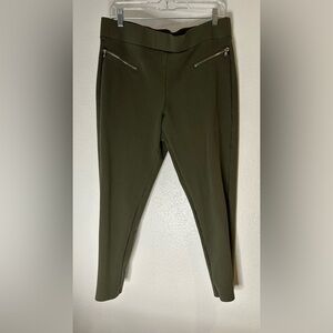 Simply Styled Women's Cropped Pants in Forest Green Size XL